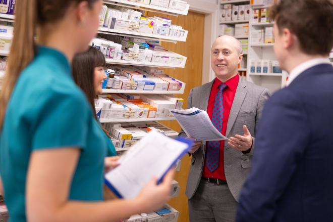 Counter assistants with pharmacists